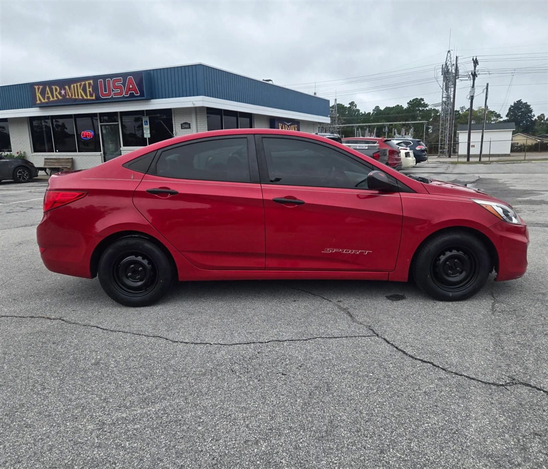 Hyundai Accent SE 4-Door 6A 2017 Hyundai Accent SE 4-Door 6A 2017