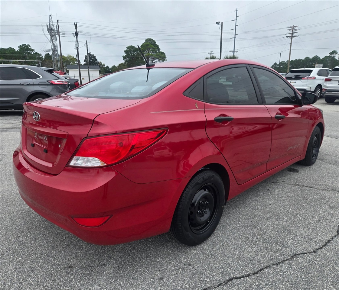 Hyundai Accent SE 4-Door 6A 2017 Hyundai Accent SE 4-Door 6A 2017
