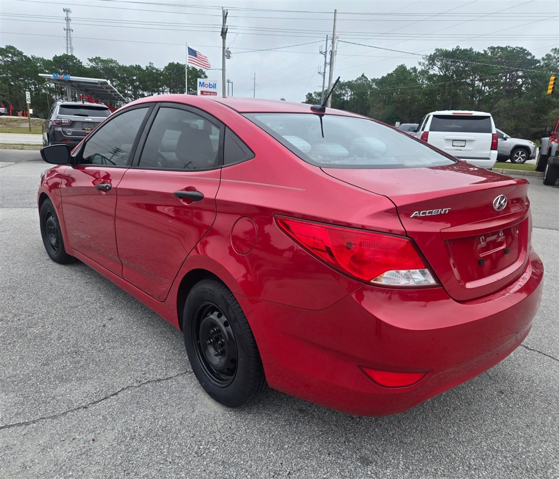 Hyundai Accent SE 4-Door 6A 2017 Hyundai Accent SE 4-Door 6A 2017