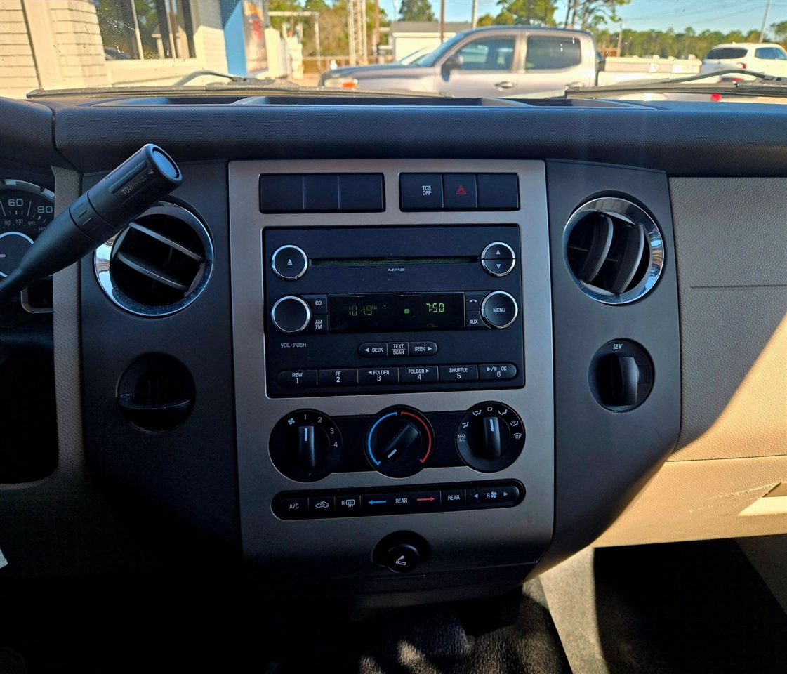 Ford Expedition XL 2WD 2013 Ford Expedition XL 2WD 2013