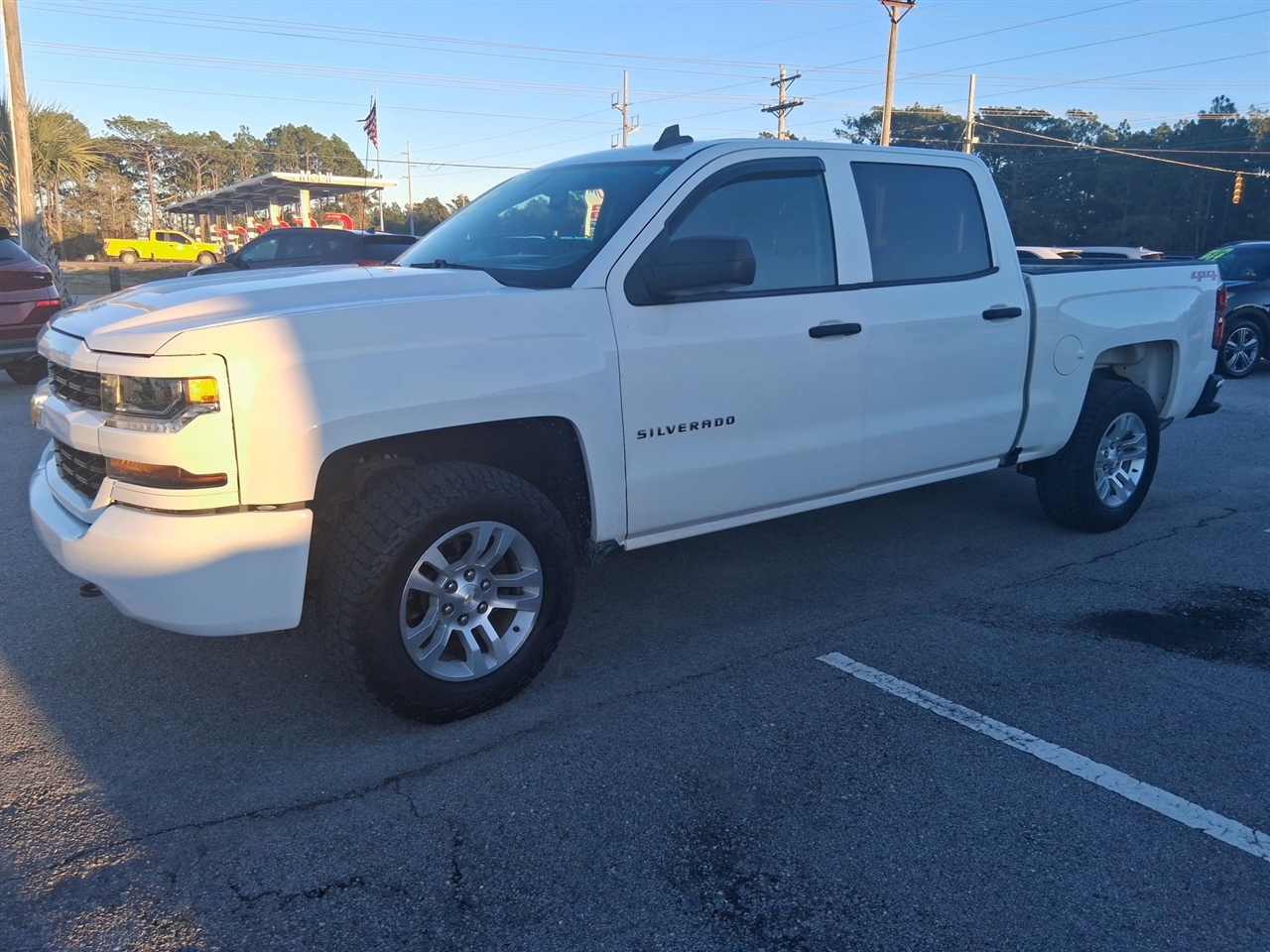 2018 Chevrolet Silverado 1500 Custom Crew Cab 4WD