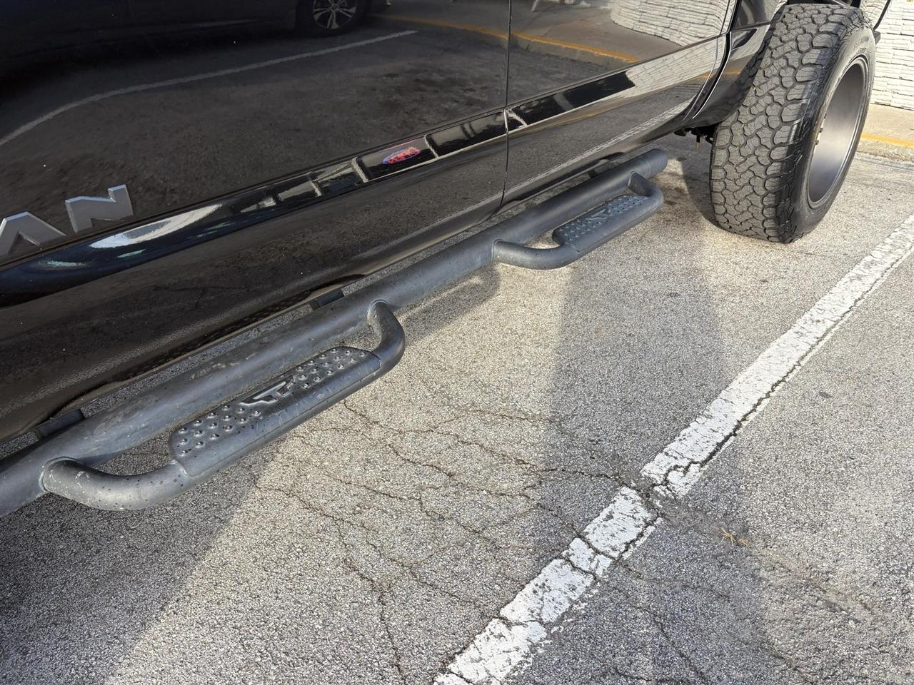 Nissan Titan SV Crew Cab 4WD 2021