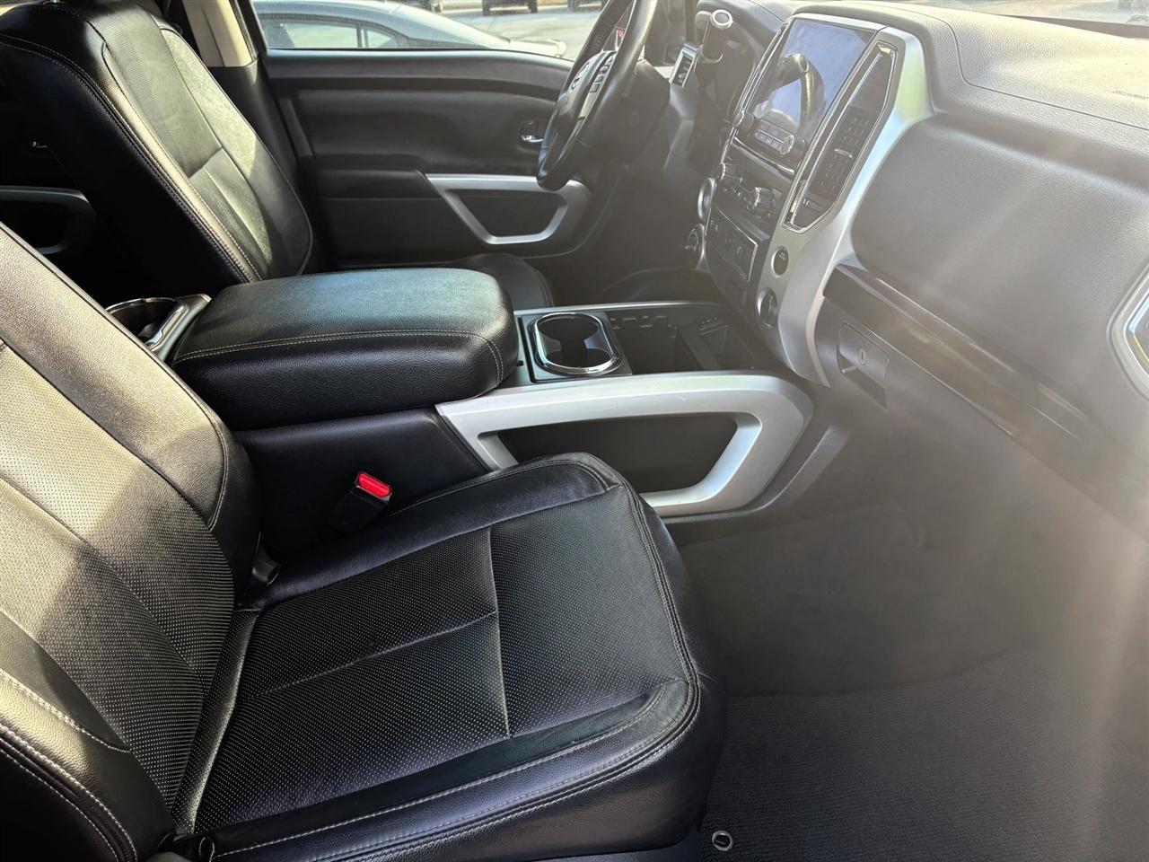 Nissan Titan SV Crew Cab 4WD 2021