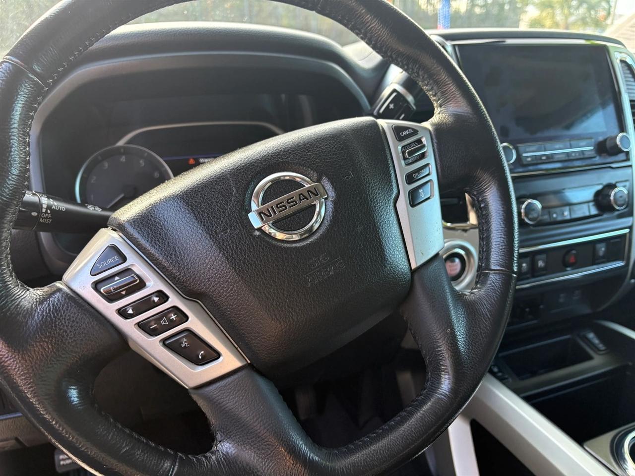 Nissan Titan SV Crew Cab 4WD 2021