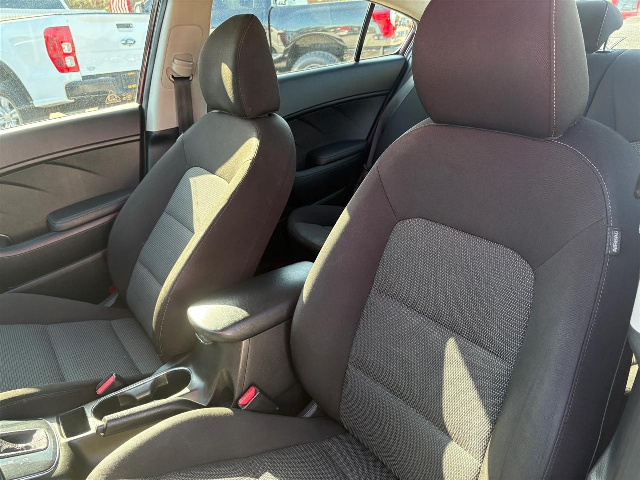 Kia Forte LX 6A 2017