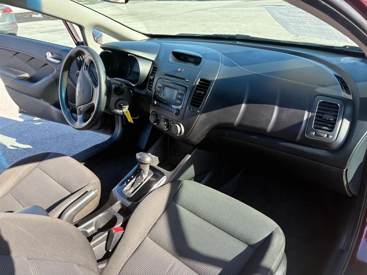 Kia Forte LX 6A 2017