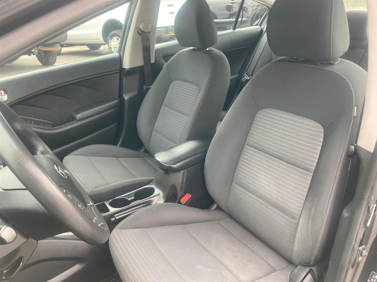 Kia Forte LX 6A 2017