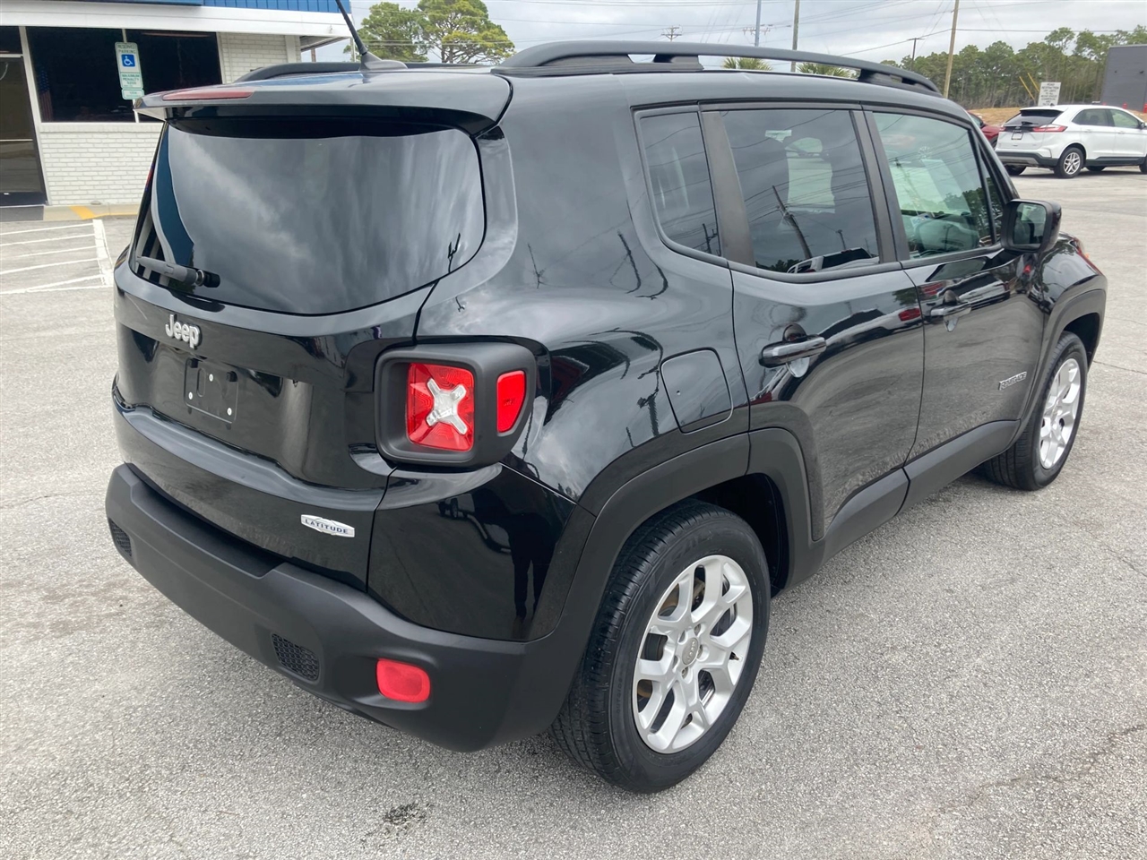 Jeep Renegade Latitude FWD 2015