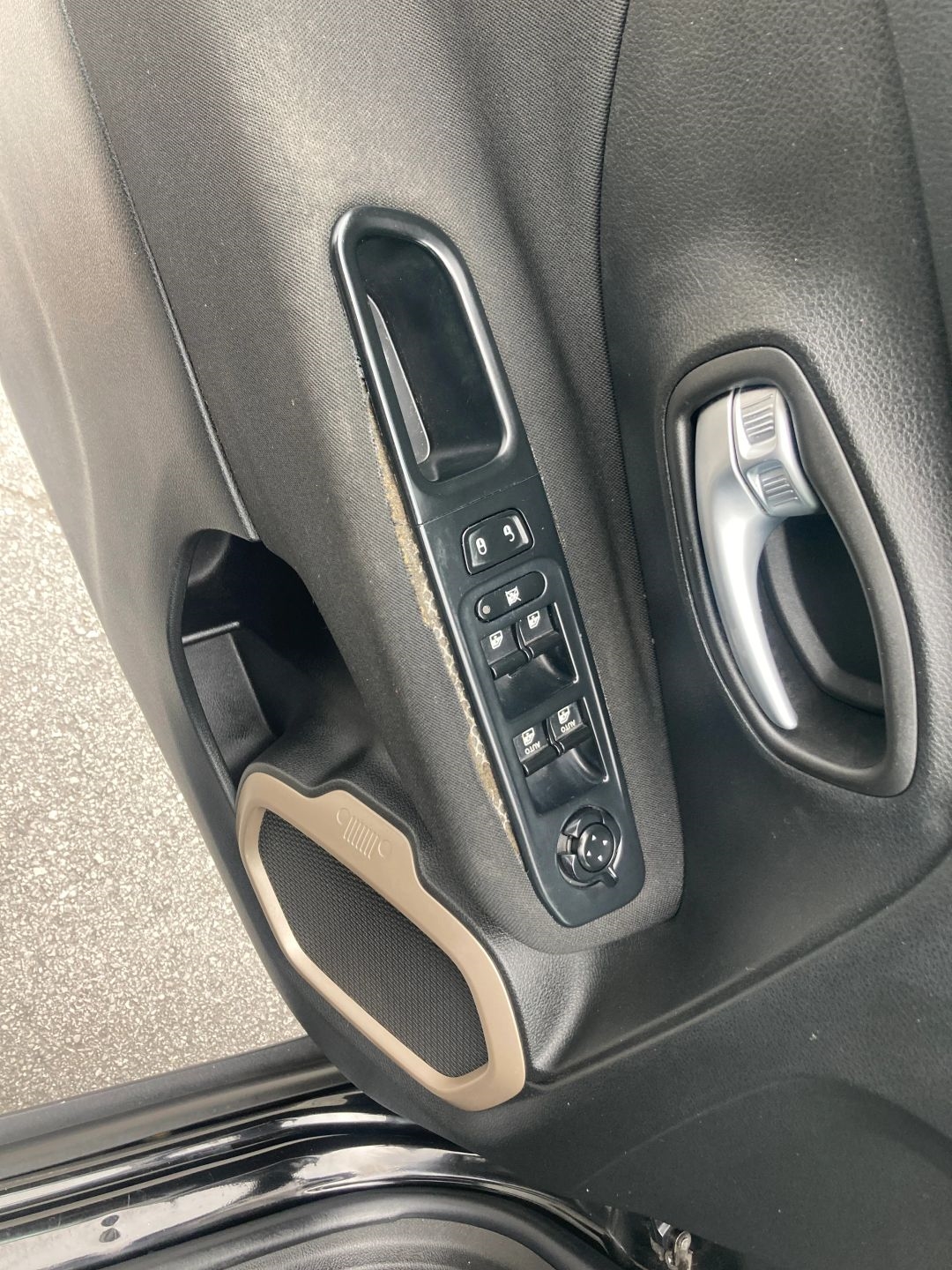 Jeep Renegade Latitude FWD 2015