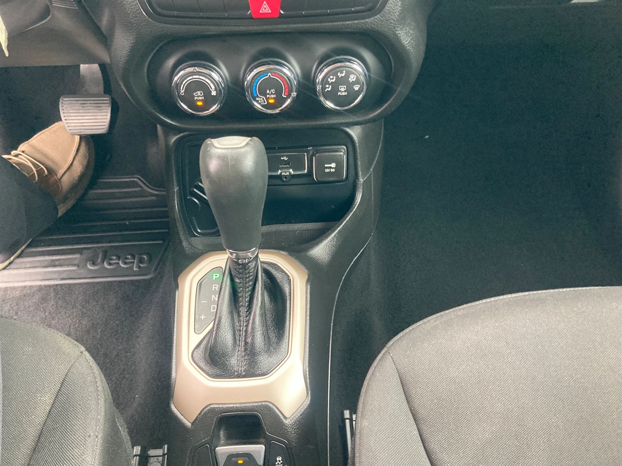 Jeep Renegade Latitude FWD 2015