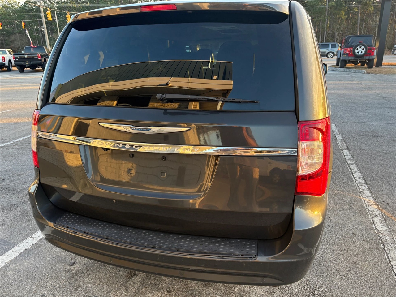 Chrysler Town & Country Touring-L 2012