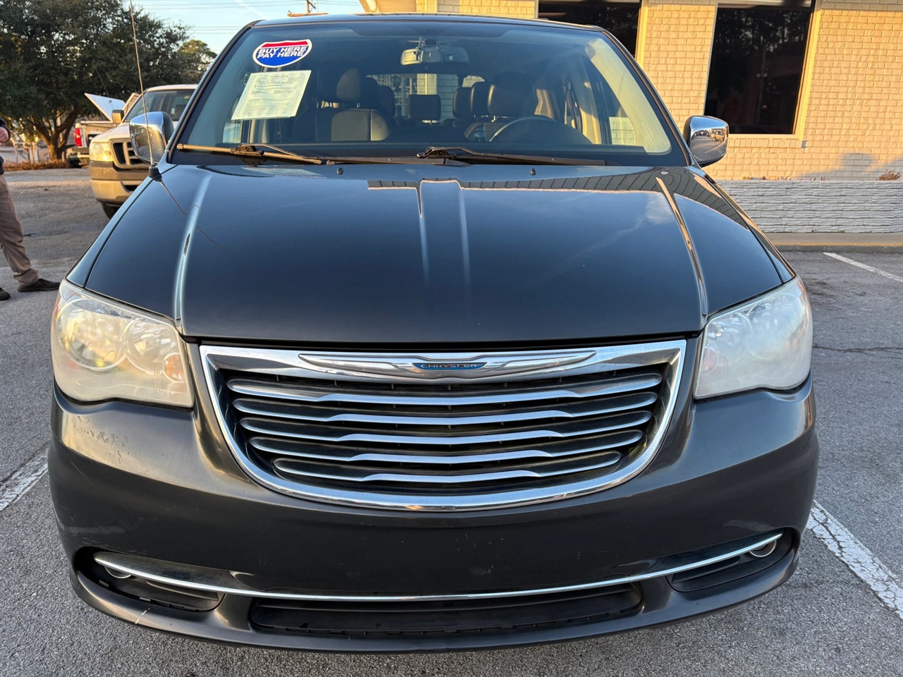 Chrysler Town & Country Touring-L 2012