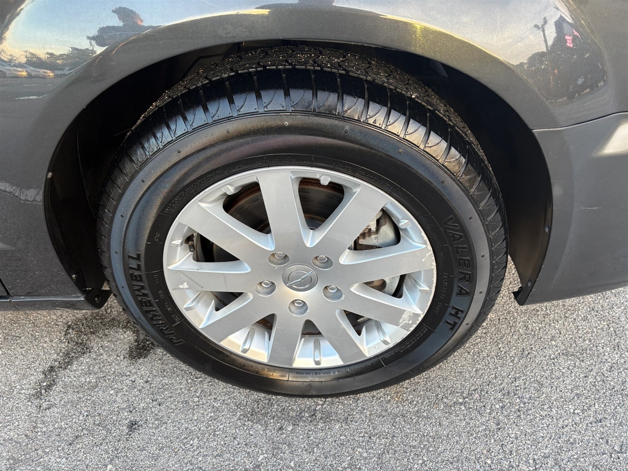 Chrysler Town & Country Touring-L 2012