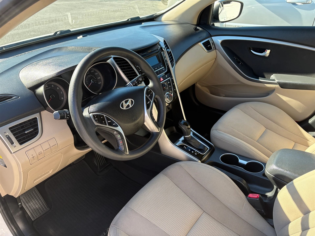 Hyundai Elantra GT A/T 2016