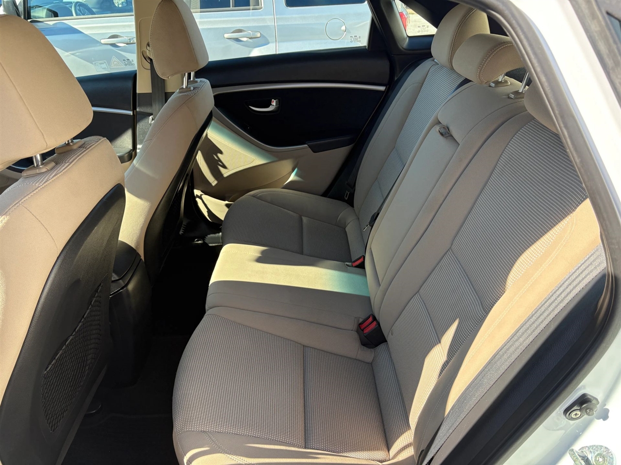 Hyundai Elantra GT A/T 2016