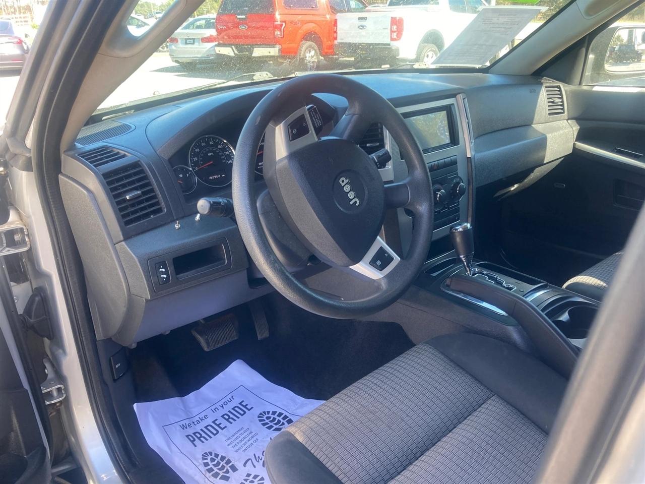 Jeep Grand Cherokee Laredo 4WD 2008