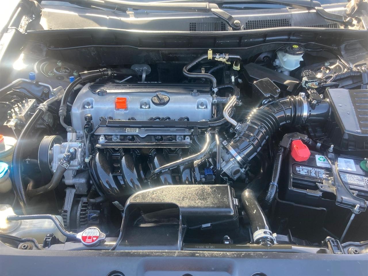 Honda Accord LX sedan AT 2012