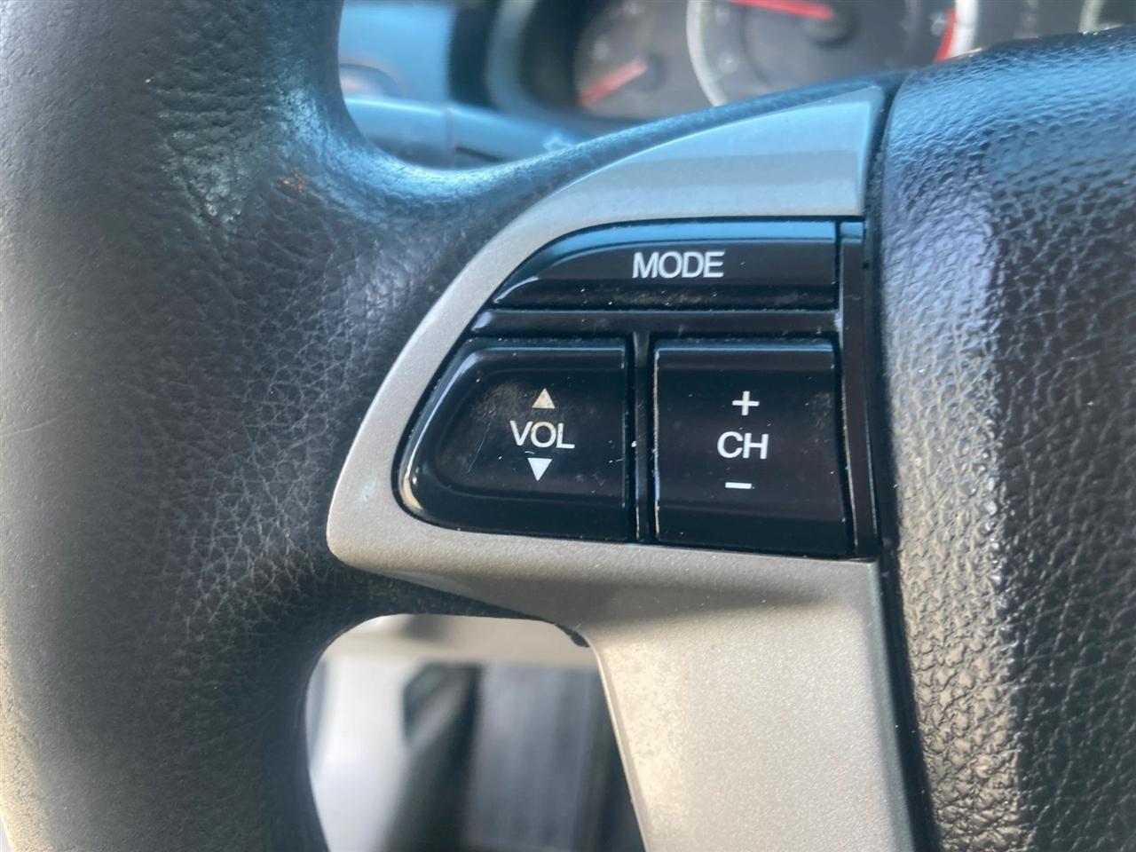 Honda Accord LX sedan AT 2012