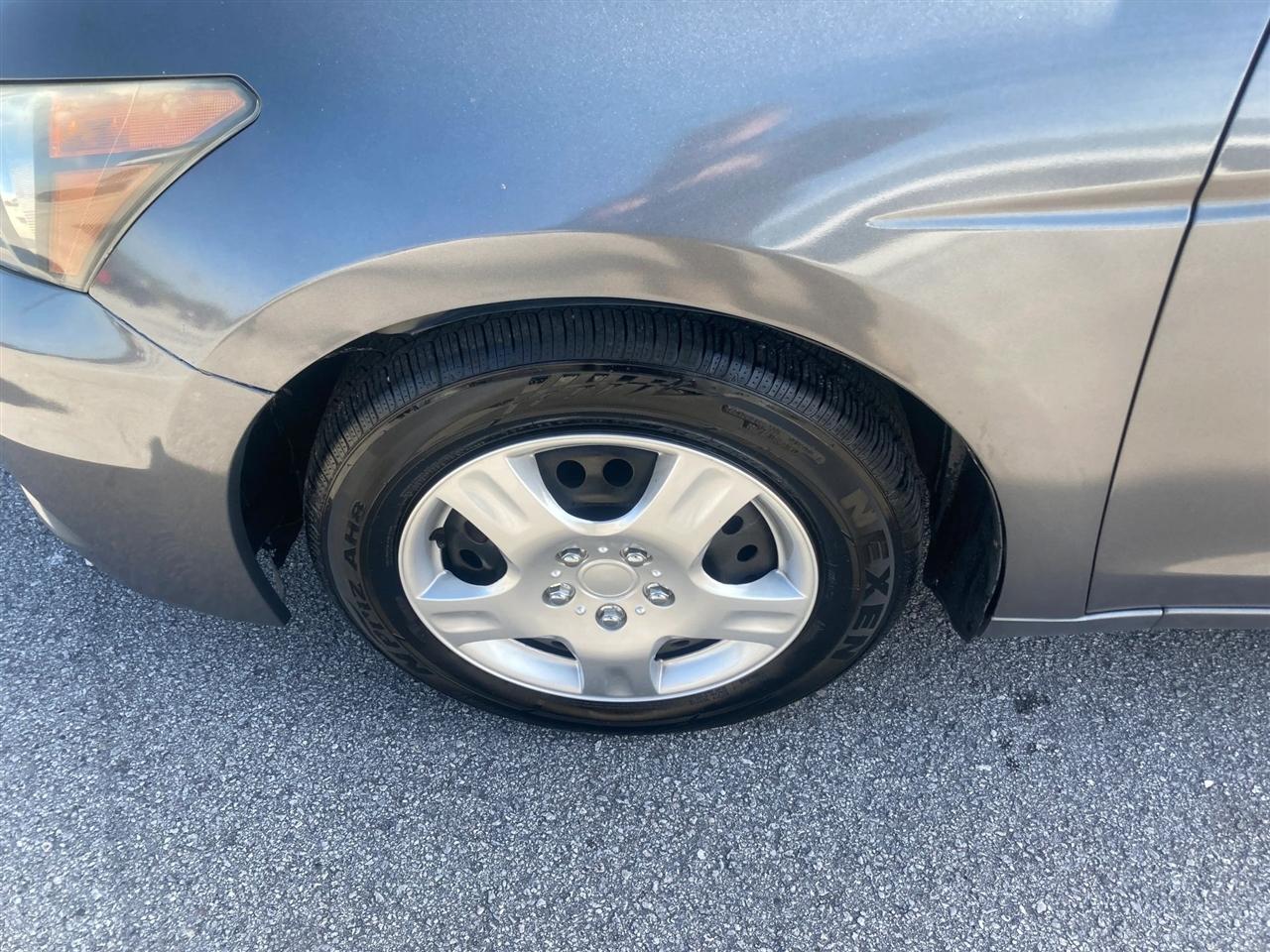 Honda Accord LX sedan AT 2012