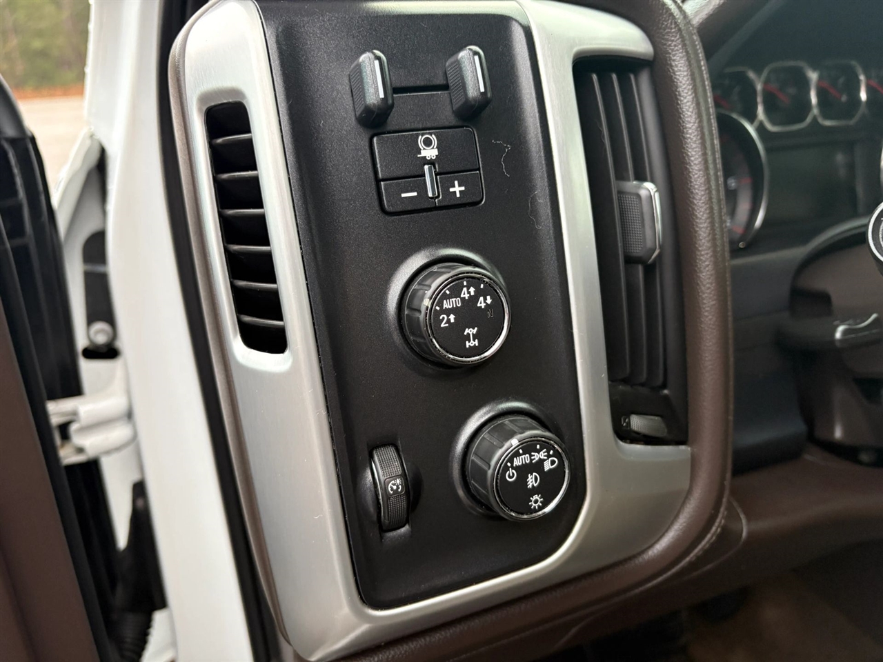 GMC Sierra 1500 SLT Crew Cab Long Box 4WD 2016