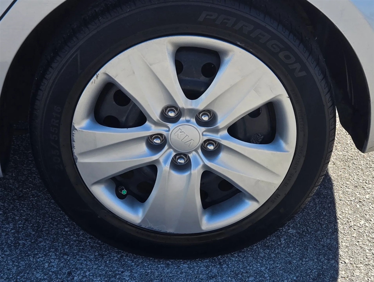 Kia Forte 5-Door LX 2016