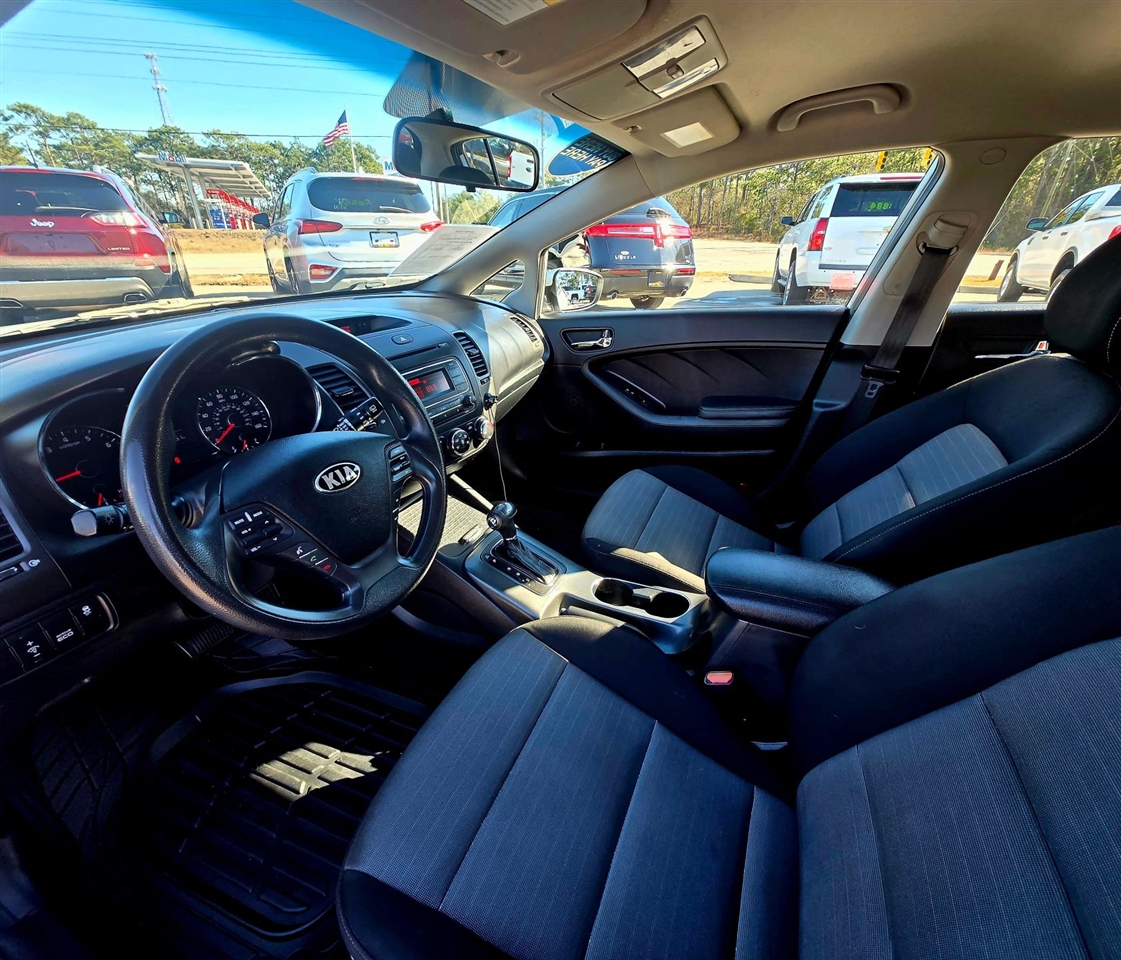 Kia Forte 5-Door LX 2016