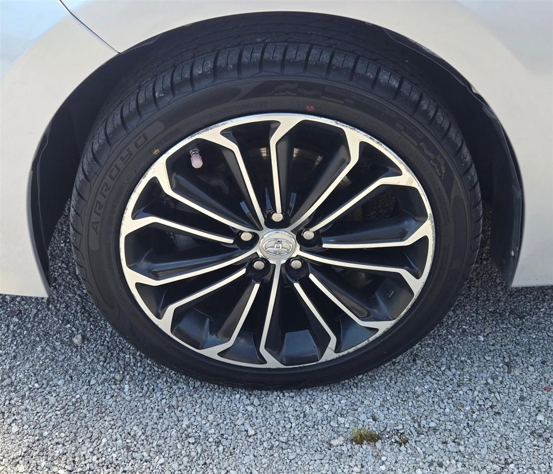 Toyota Corolla S Plus 6MT 2016