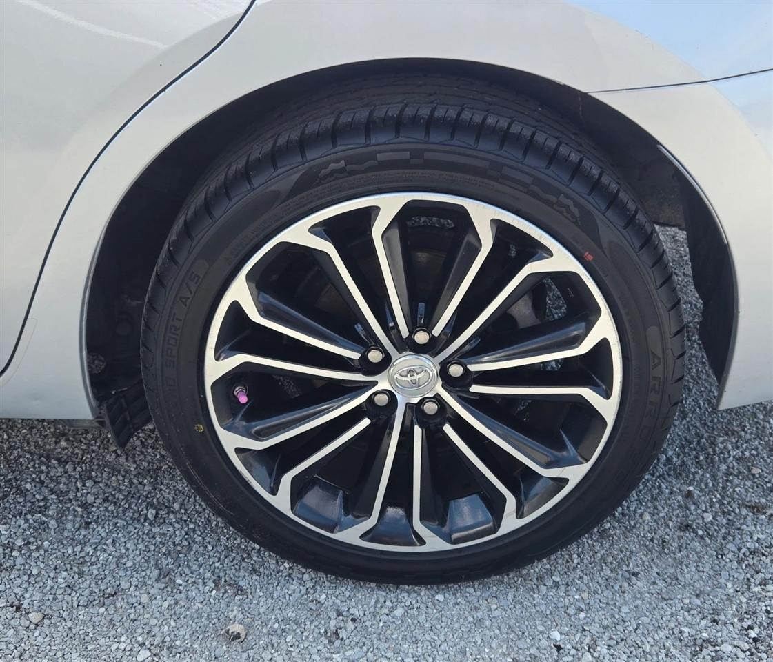 Toyota Corolla S Plus 6MT 2016