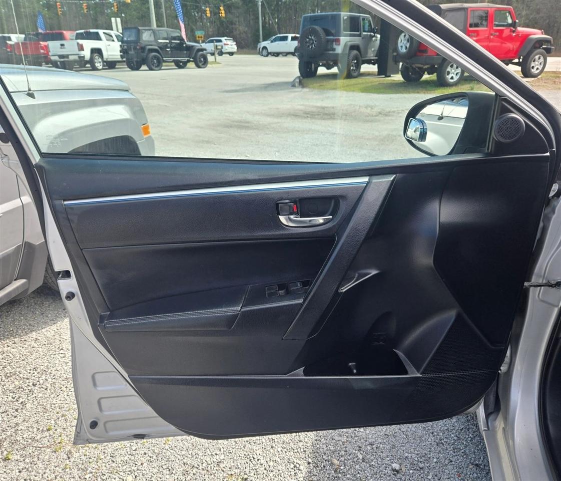 Toyota Corolla S Plus 6MT 2016