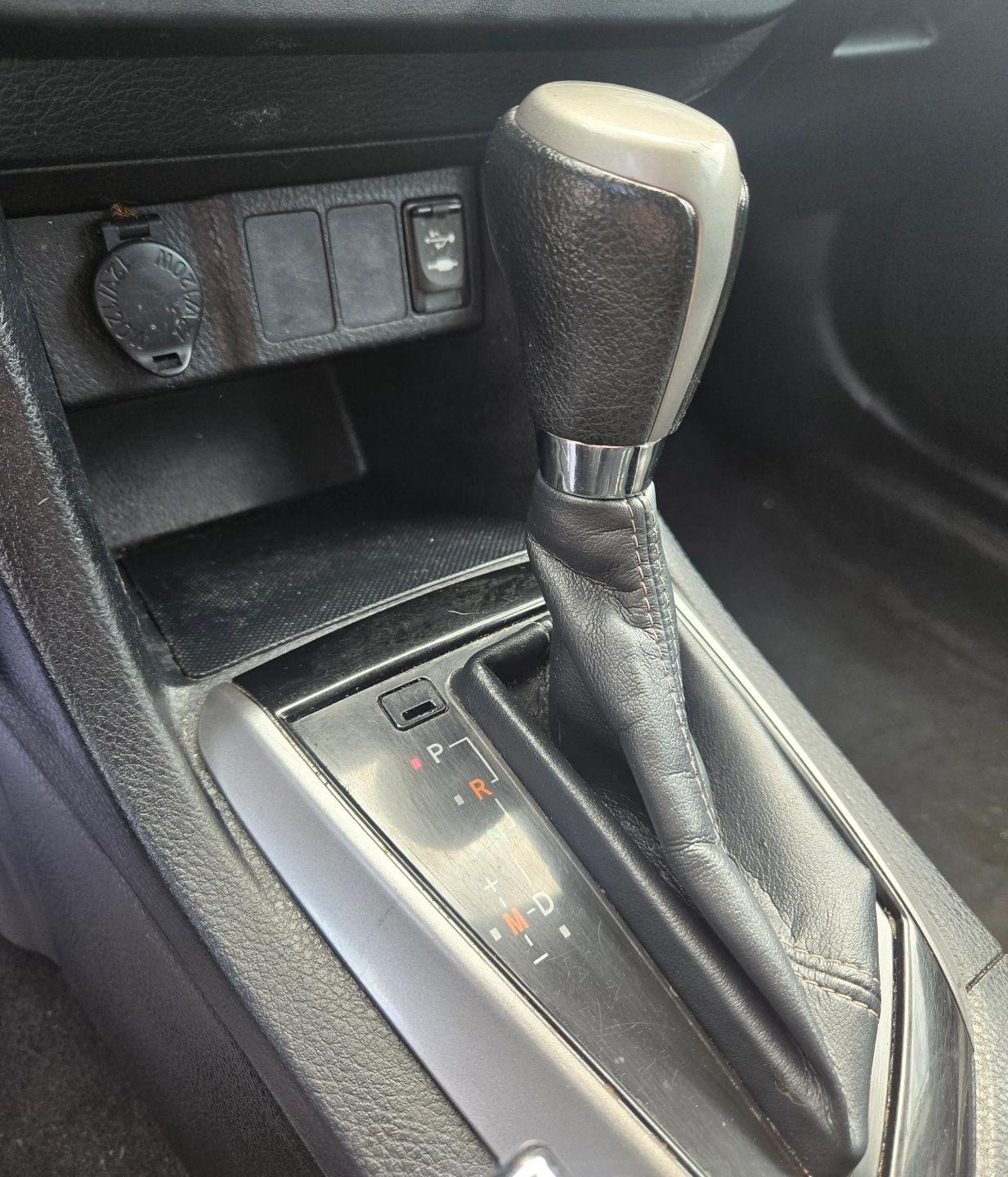 Toyota Corolla S Plus 6MT 2016