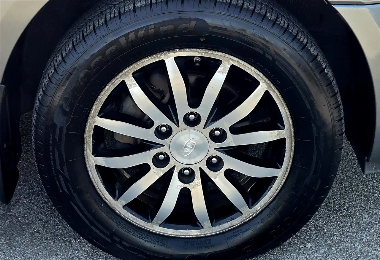 Kia Sedona EX LWB 2011