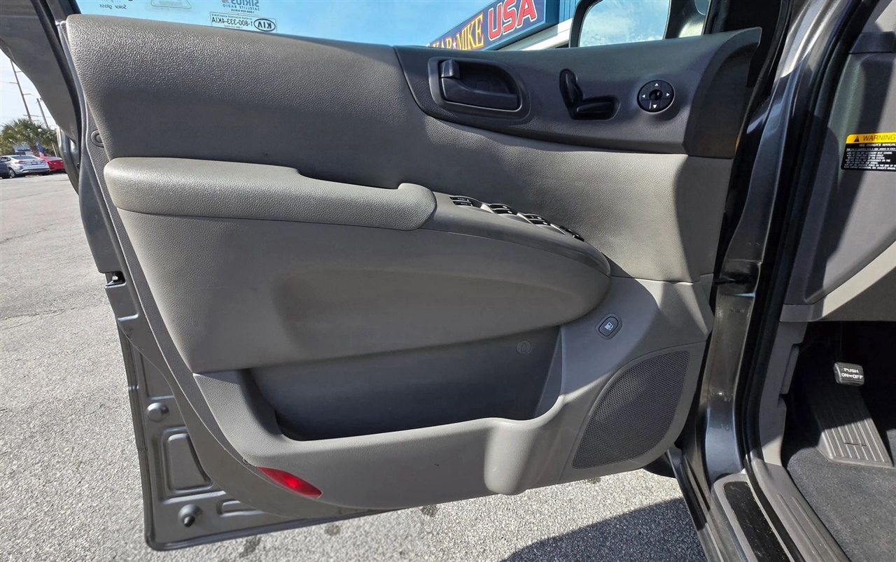 Kia Sedona EX LWB 2011