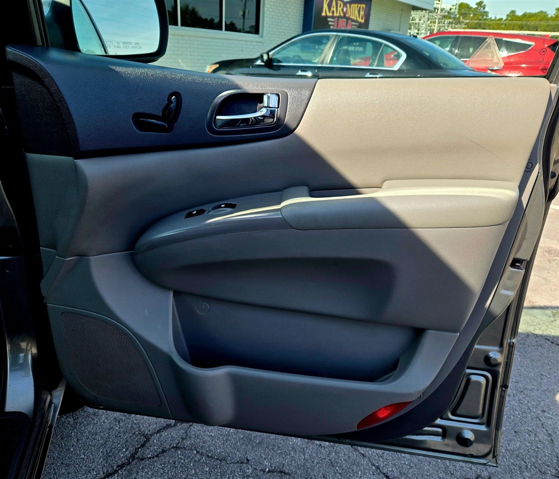 Kia Sedona EX LWB 2011