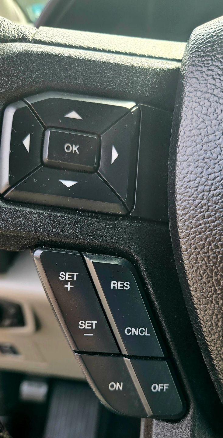 Ford F-150 XLT SuperCrew 5.5-ft. Bed 4WD 2015