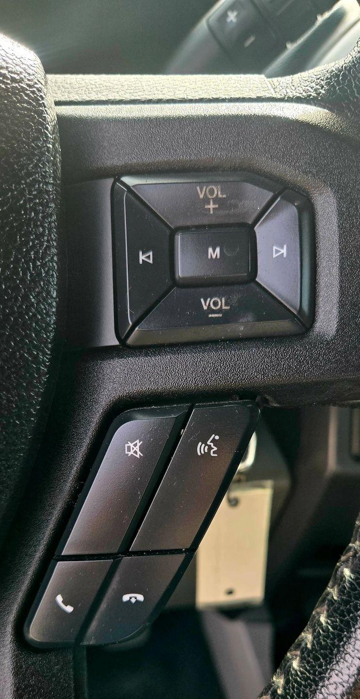 Ford F-150 XLT SuperCrew 5.5-ft. Bed 4WD 2015