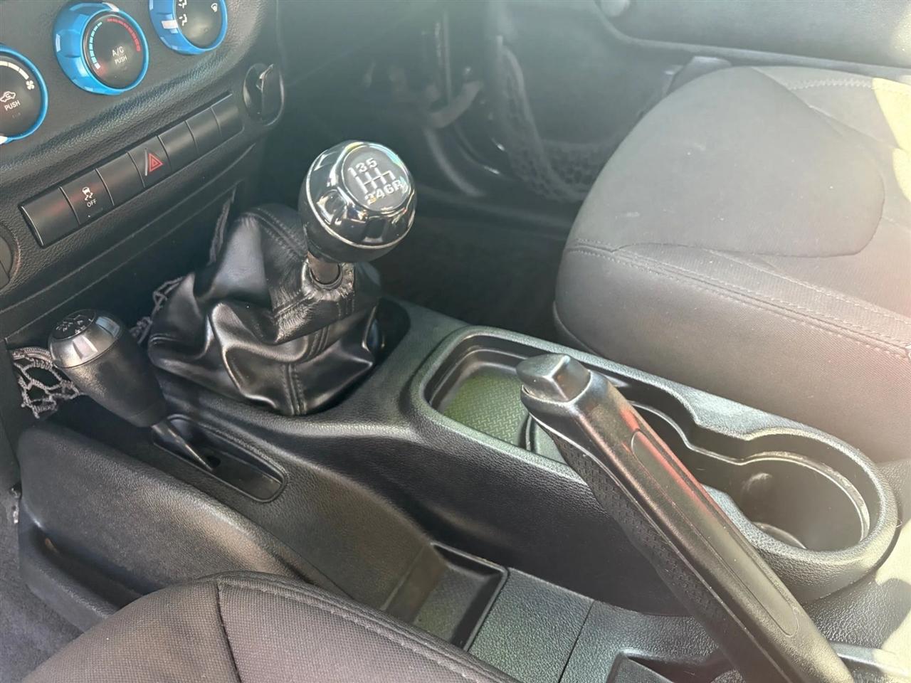 Jeep Wrangler Unlimited Sport 4WD 2015