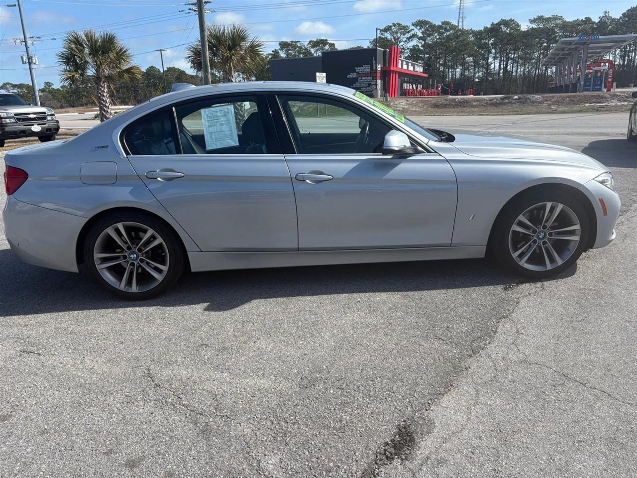 BMW 3-Series 330e iPerformance Sedan 2018