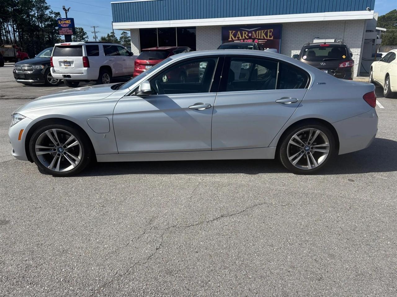 BMW 3-Series 330e iPerformance Sedan 2018