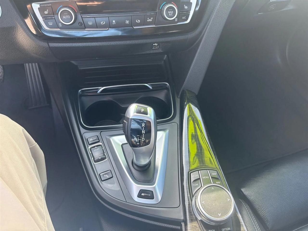 BMW 3-Series 330e iPerformance Sedan 2018