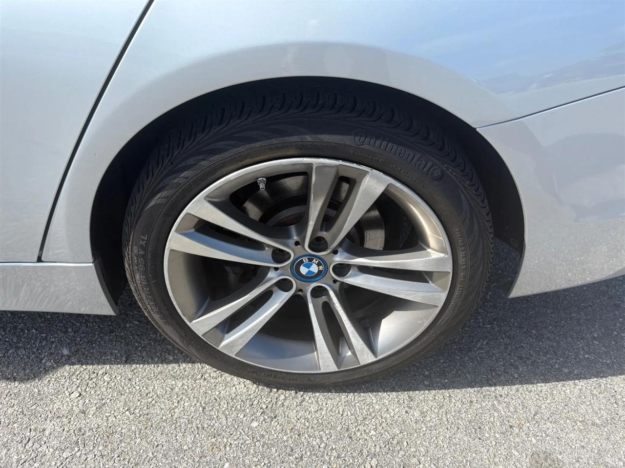 BMW 3-Series 330e iPerformance Sedan 2018