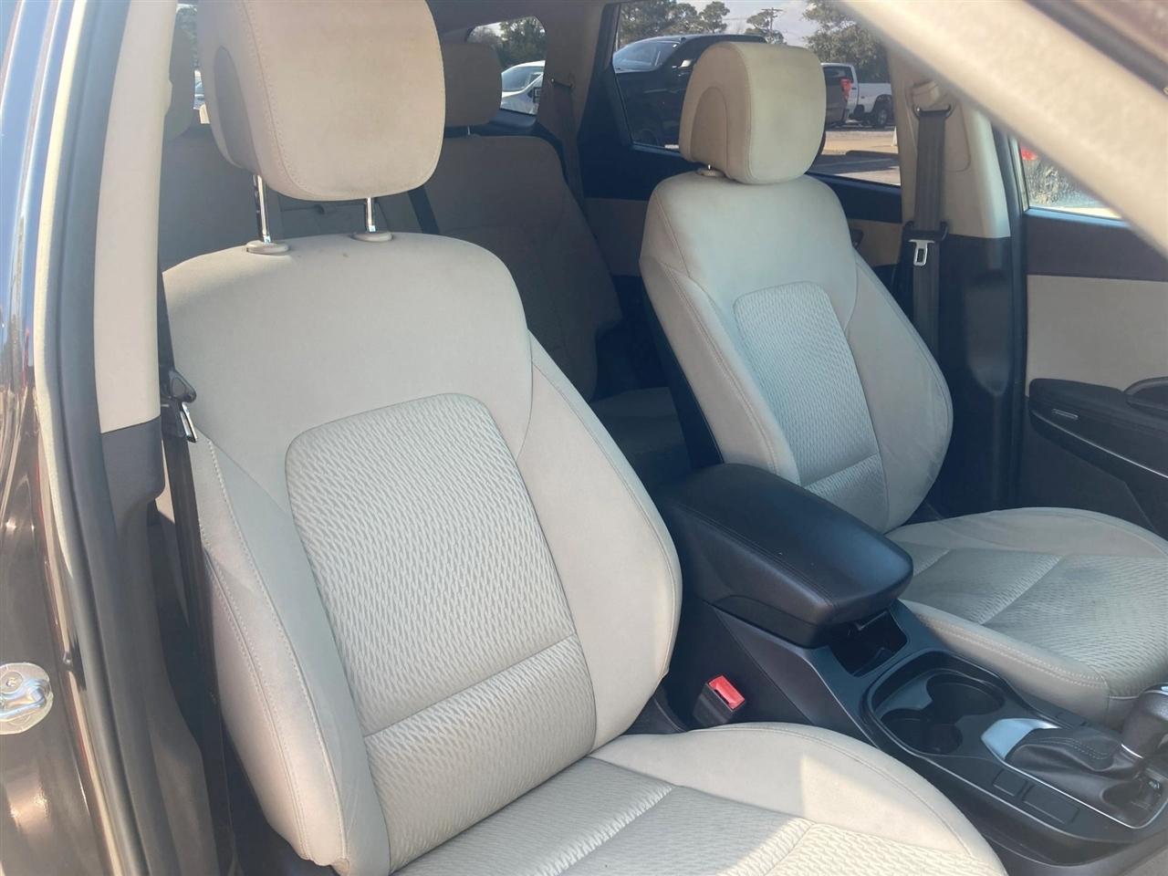 Hyundai Santa Fe SE FWD 2018