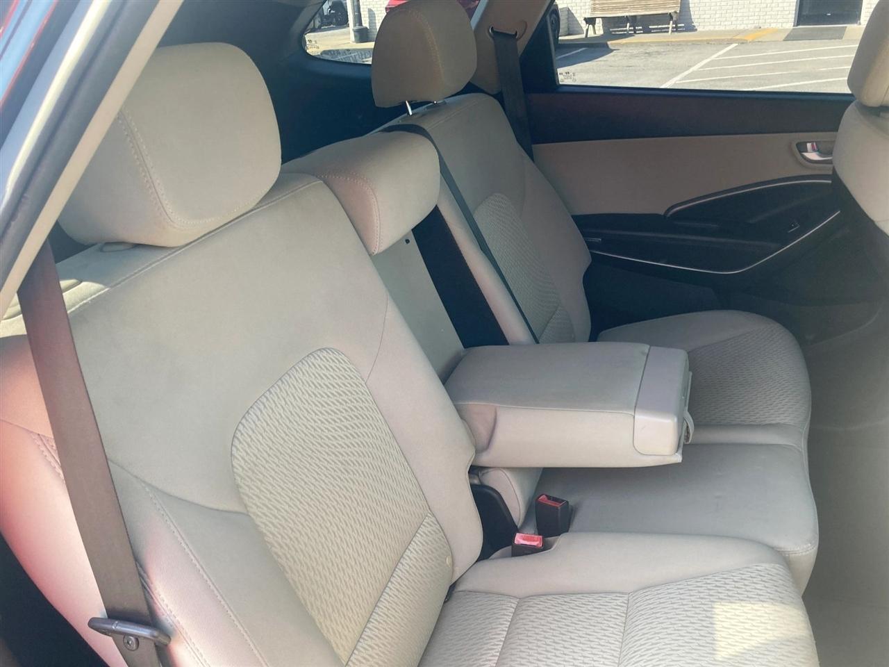 Hyundai Santa Fe SE FWD 2018