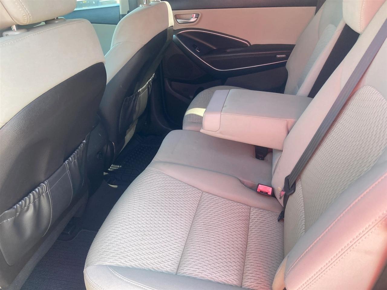 Hyundai Santa Fe SE FWD 2018