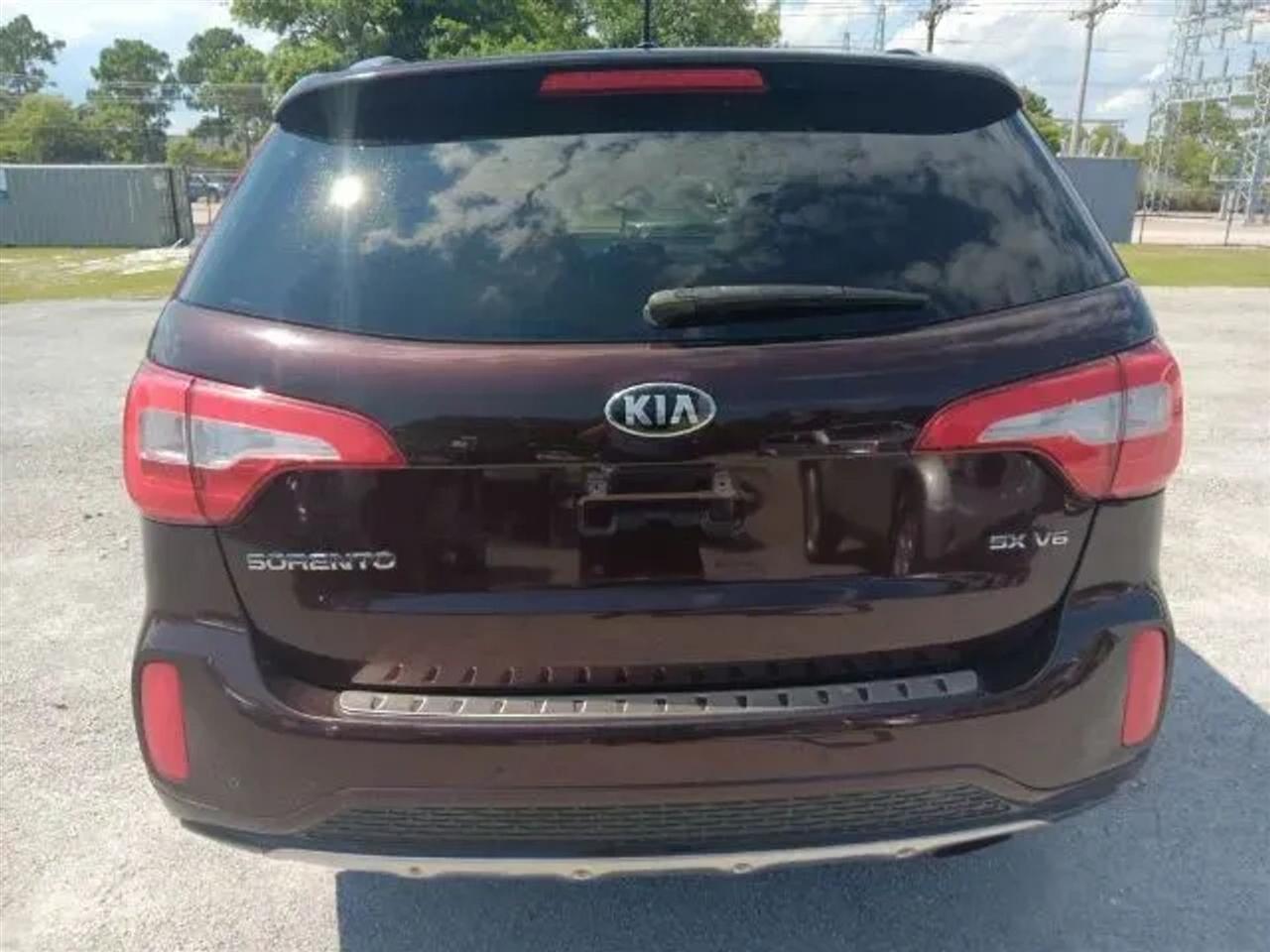 Kia Sorento SX V6 FWD 2015