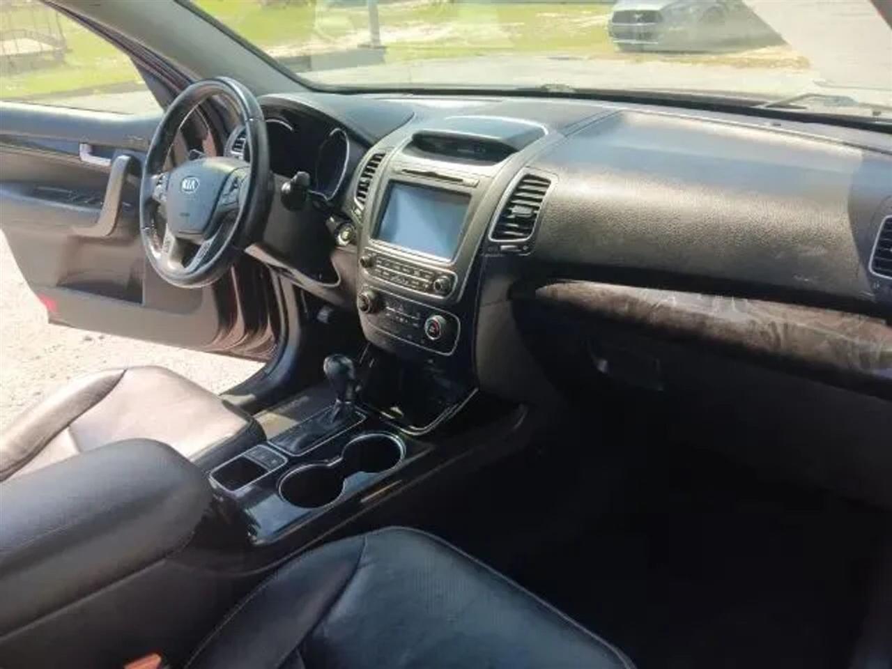 Kia Sorento SX V6 FWD 2015