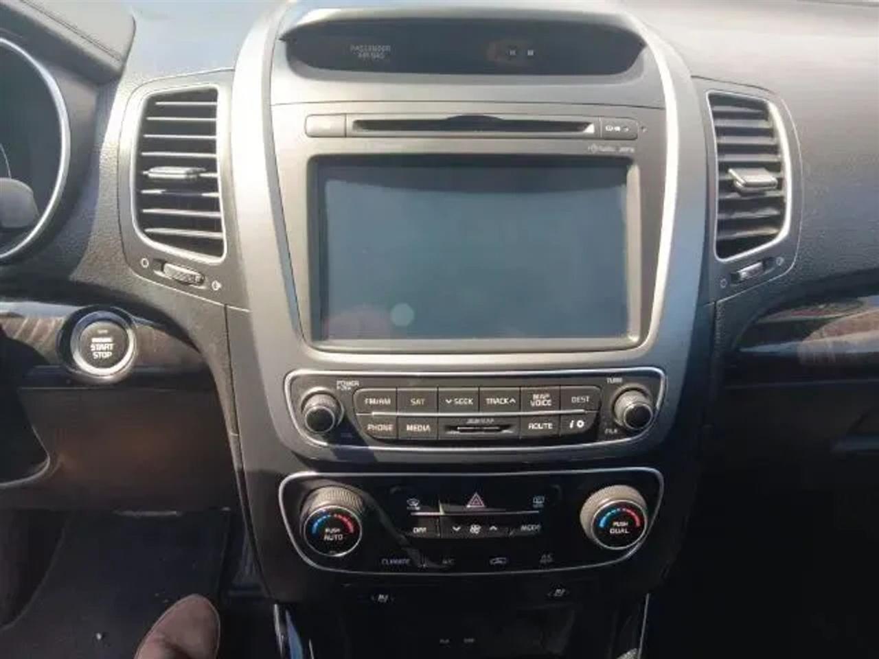 Kia Sorento SX V6 FWD 2015