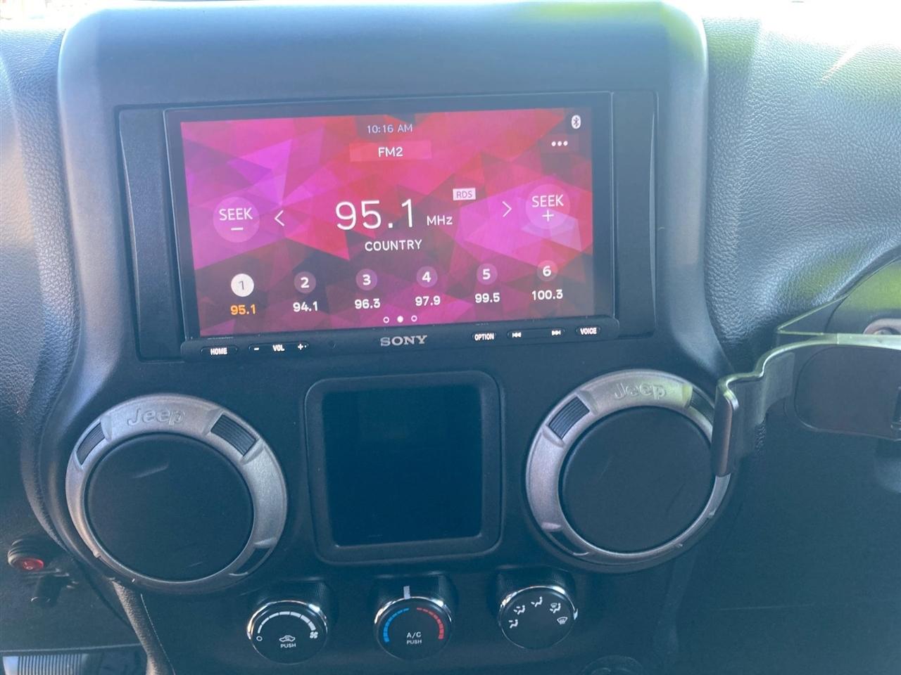 Jeep Wrangler Sport 4WD 2015