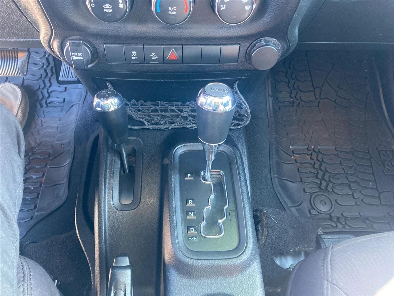 Jeep Wrangler Sport 4WD 2015