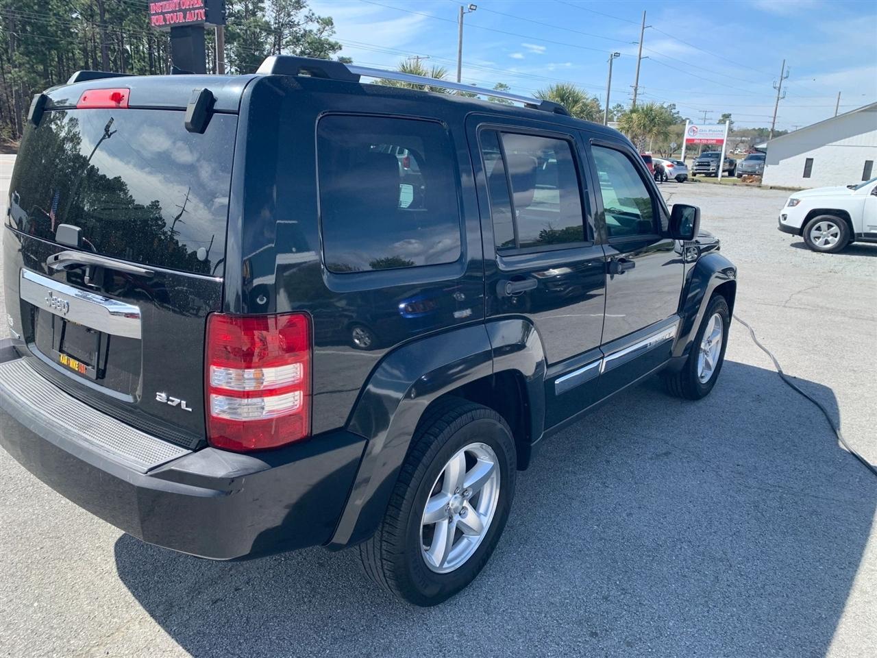 Jeep Liberty Limited 2WD 2008