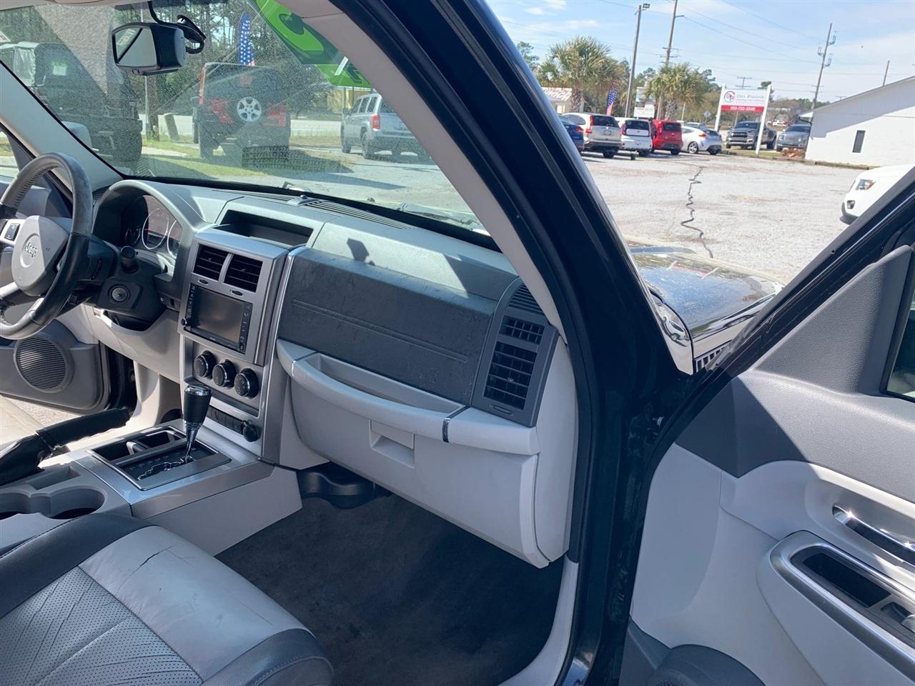 Jeep Liberty Limited 2WD 2008